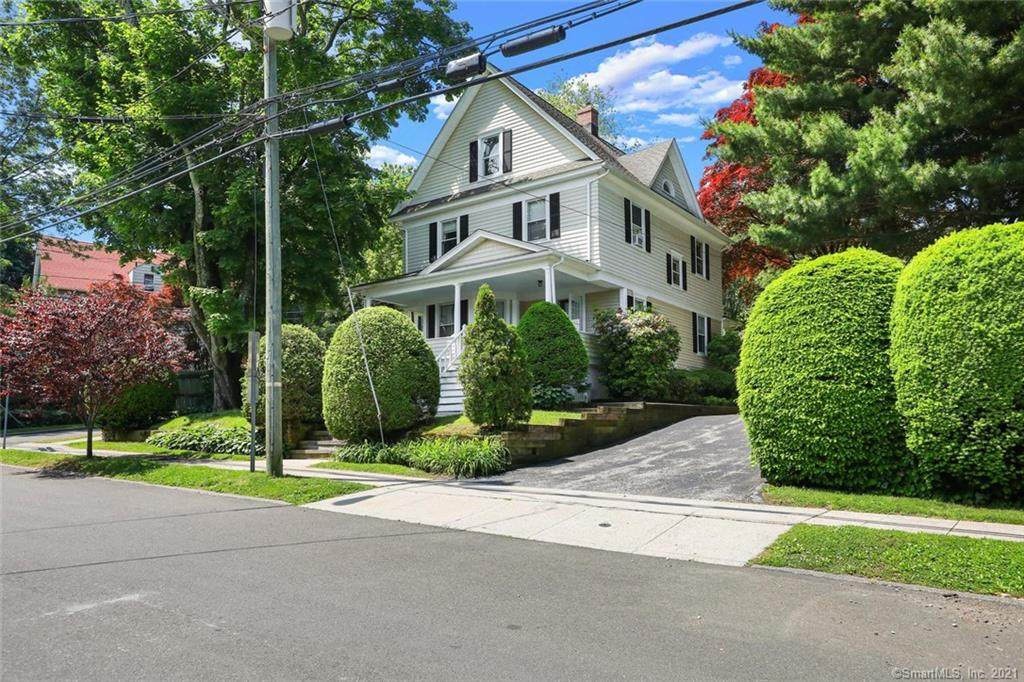 204 Knickerbocker Avenue - Photo 1