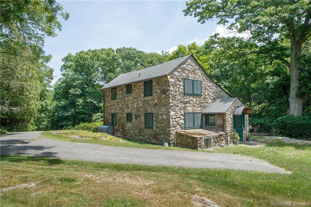 325 South Road - Photo 1