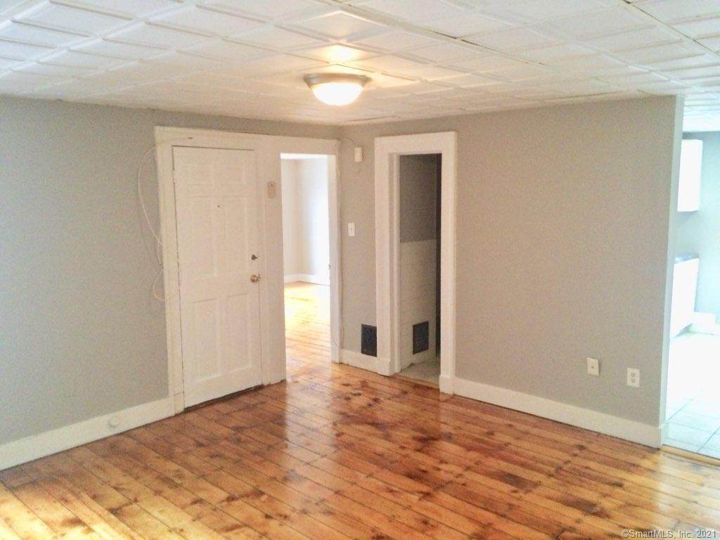 512 Chapel Street - Photo 1