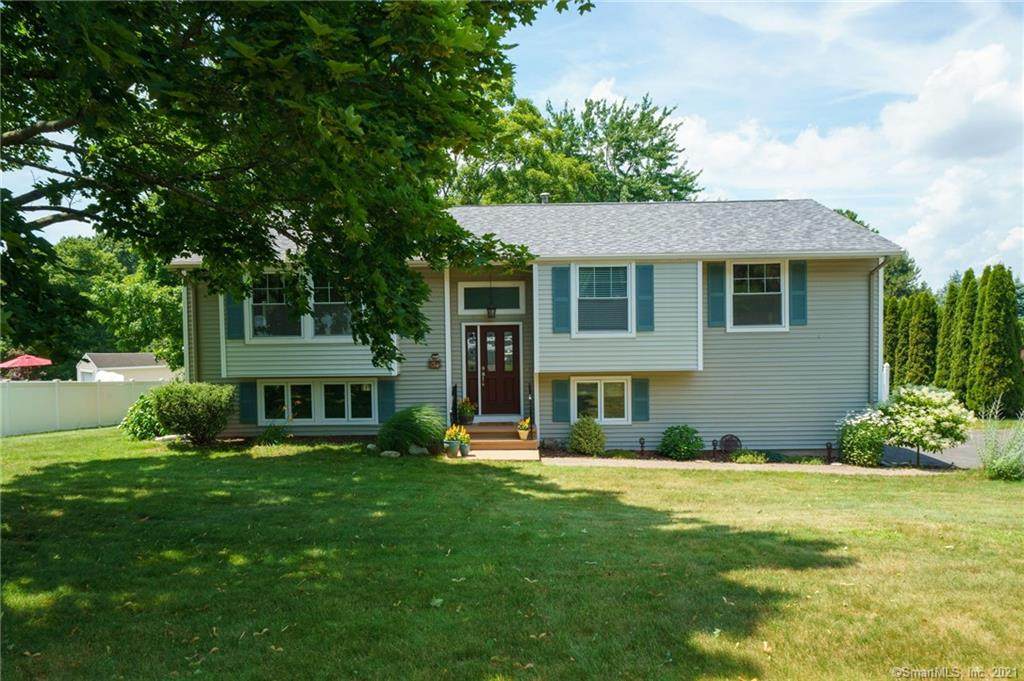 15 Skyline Drive - Photo 1