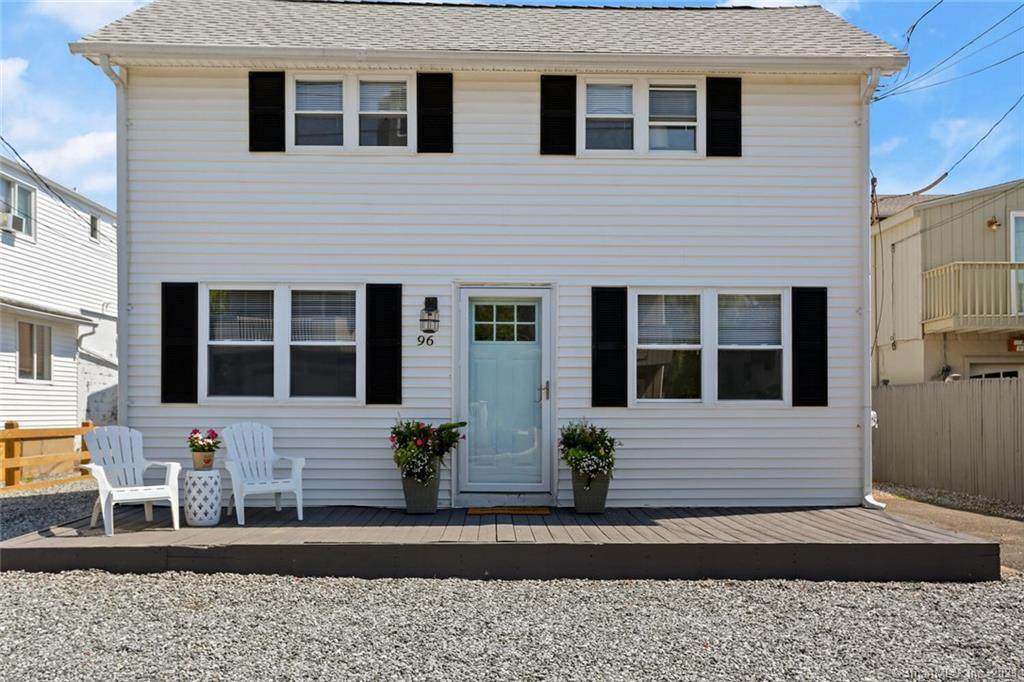 96 College Place - Photo 1