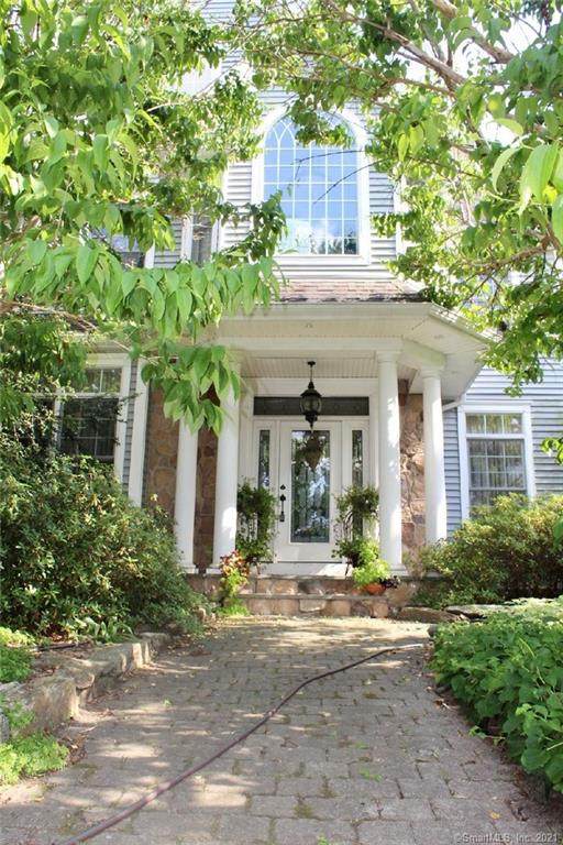 16 Evergreen Terrace - Photo 1