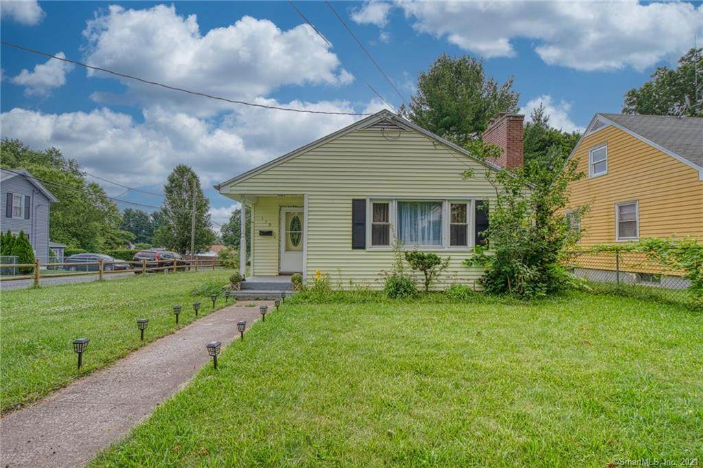 139 Charles Street - Photo 1