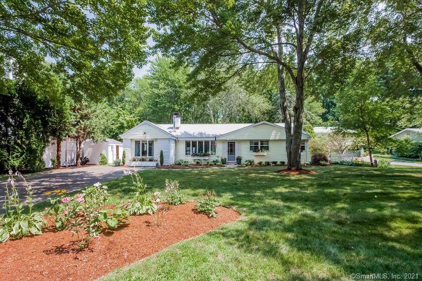 38 Tuxis Road - Photo 1