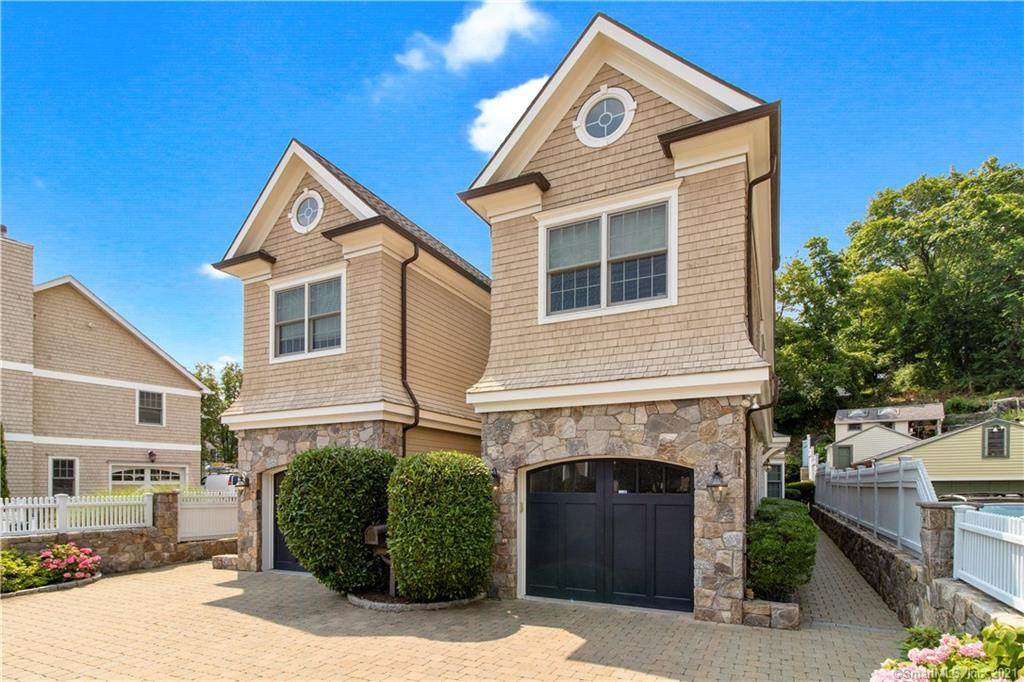 288 Davis Avenue - Photo 1