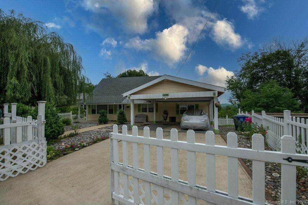 116 Oakdale Street - Photo 1