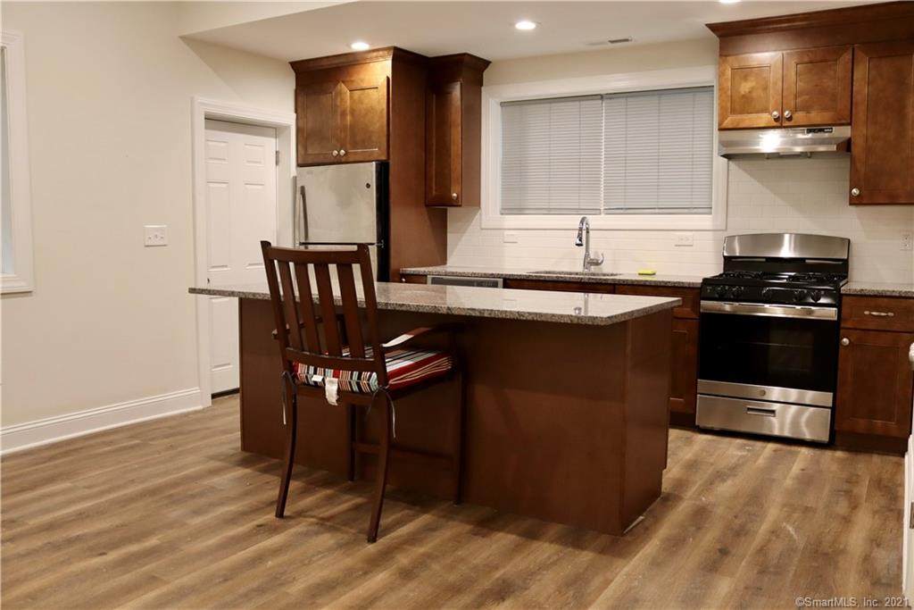 950 Lindley Street - Photo 1