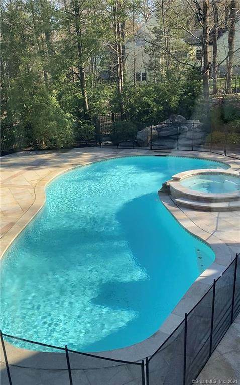 16 Sleepy Hollow Road - Photo 1