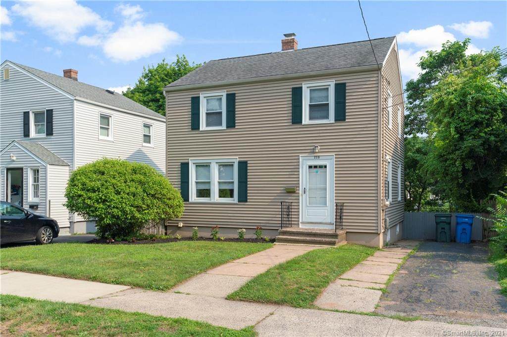 238 Putnam Avenue - Photo 1