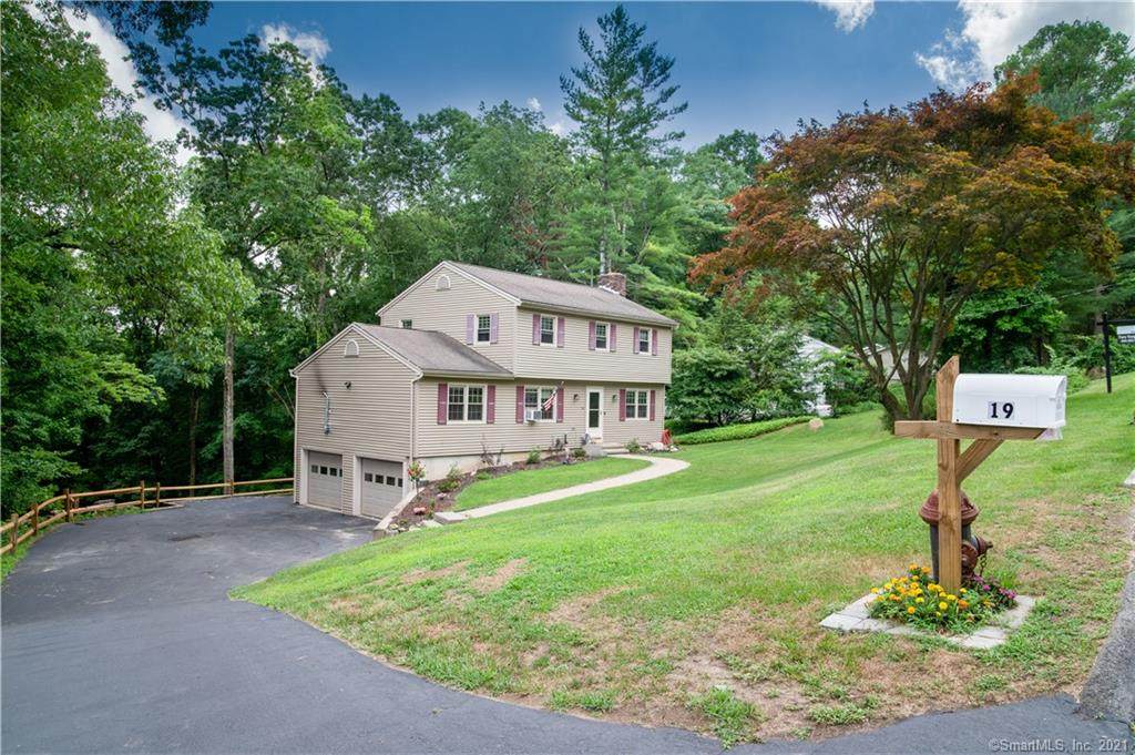 19 Willow Road - Photo 1