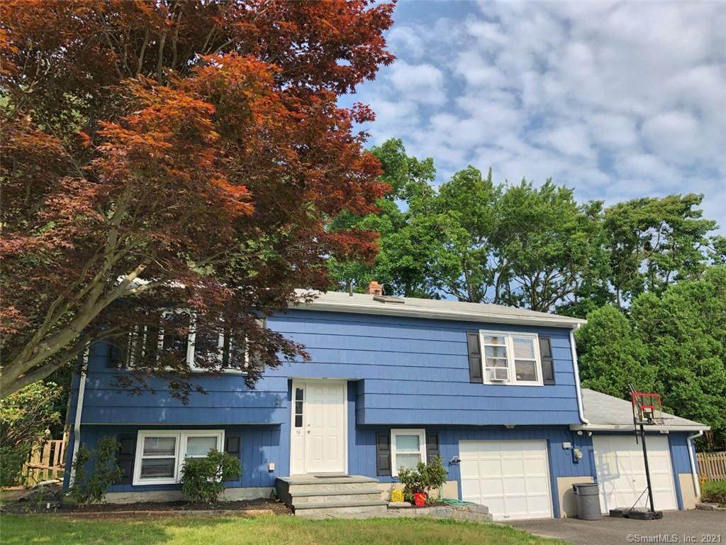19 Belle Circle - Photo 1