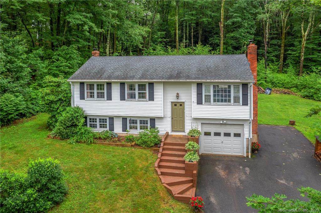 7 Robin Drive - Photo 1
