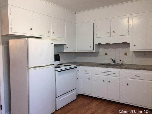 10 Fairview Avenue - Photo 1