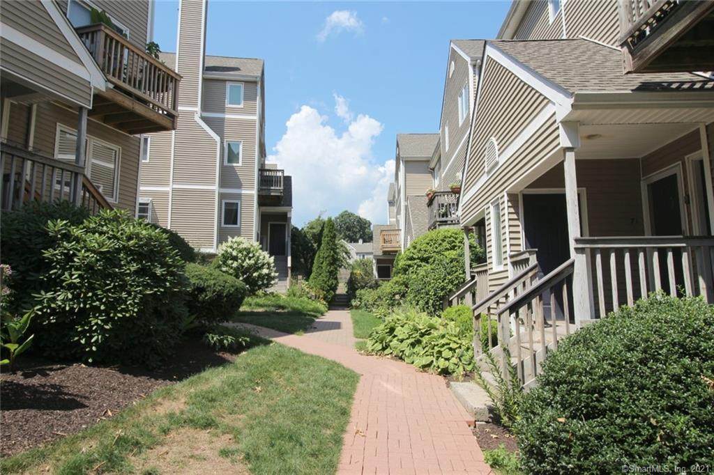 7 Glenrock - Photo 1
