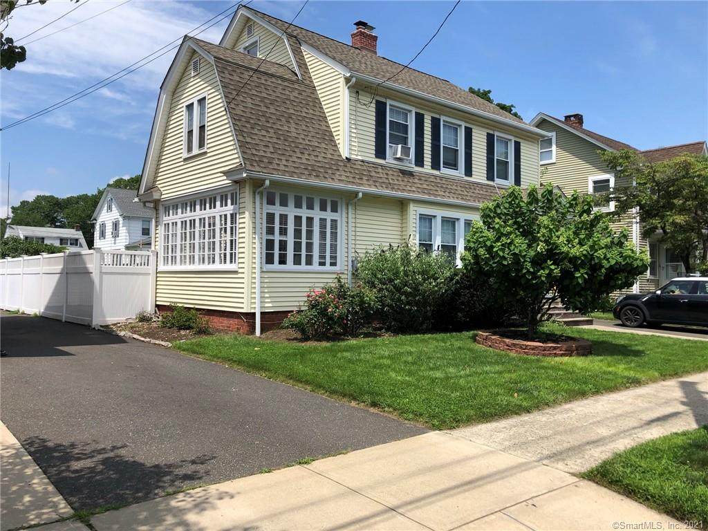 690 Jackson Avenue - Photo 1