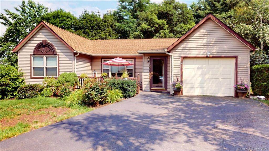 25 Mohican Lane - Photo 1
