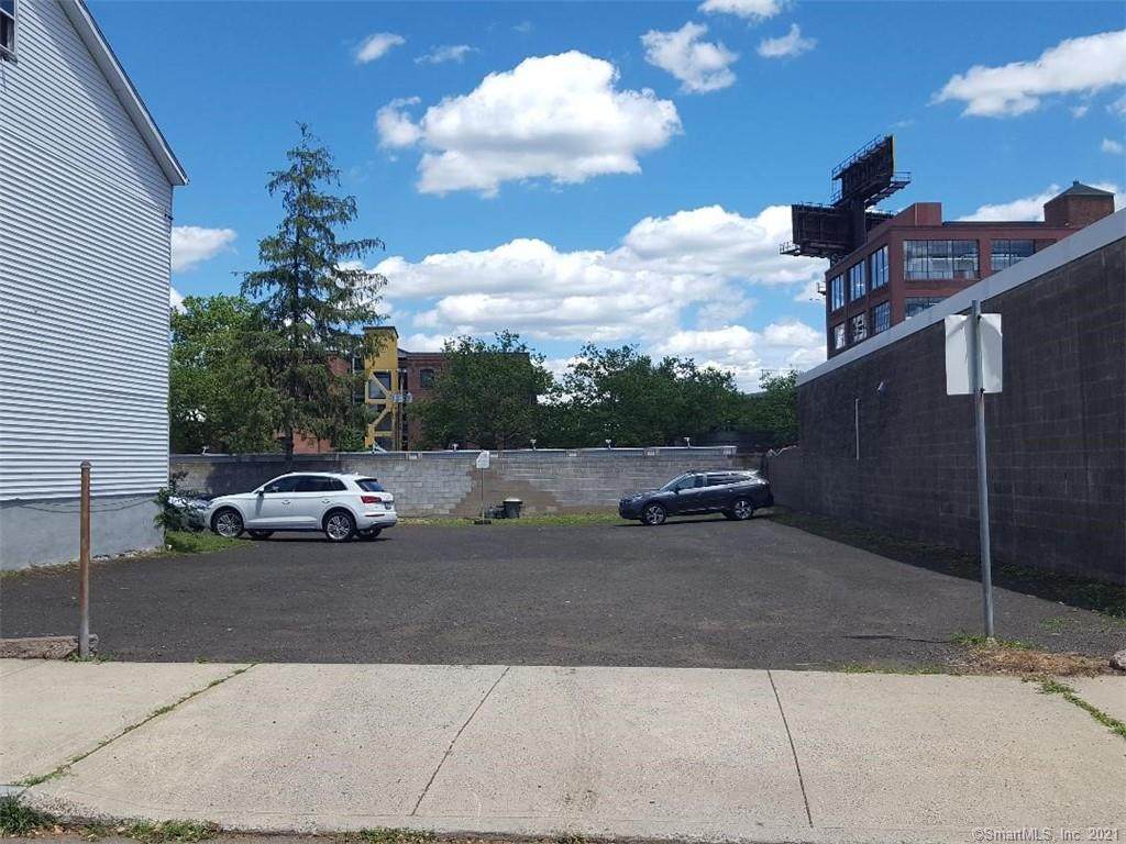 19-15 Brown Street - Photo 1