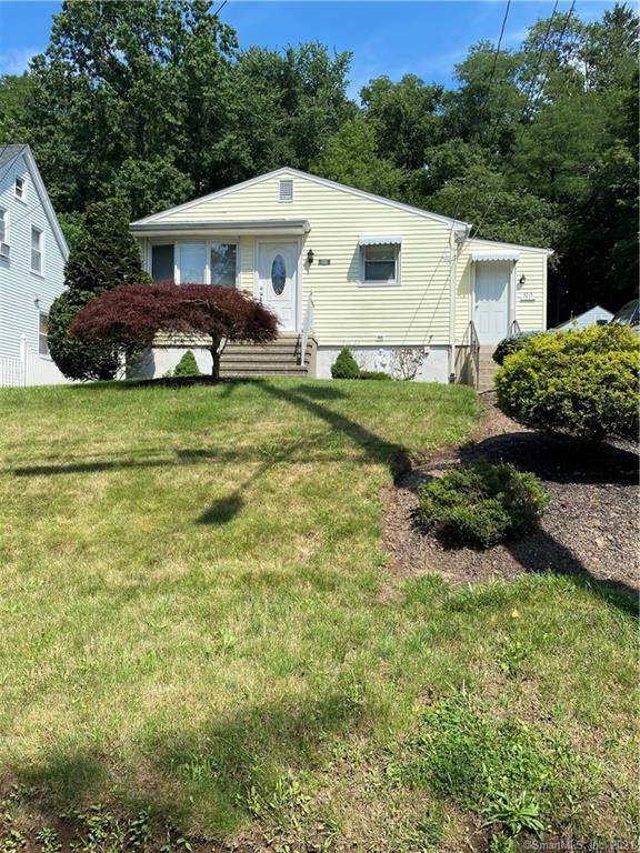 1015 Townsend Avenue - Photo 1