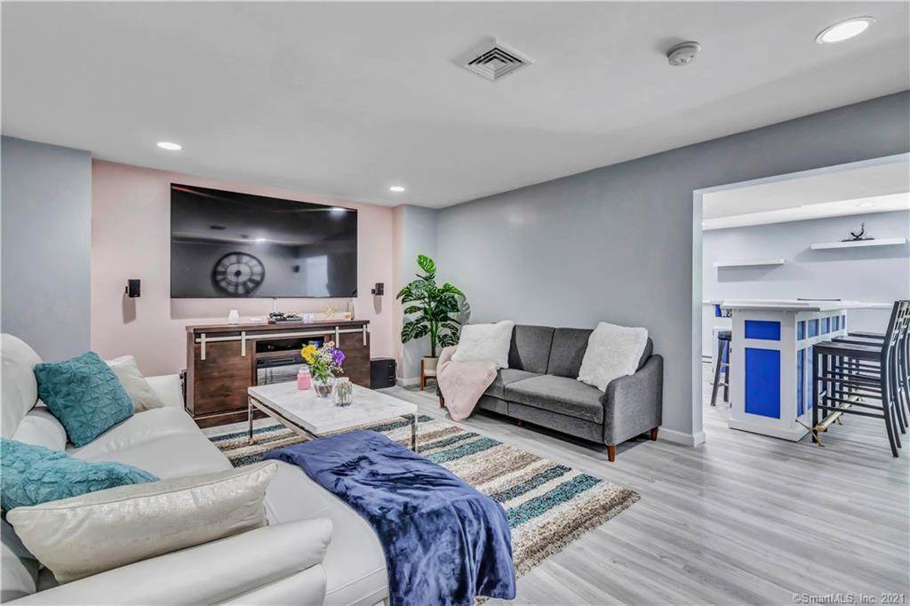 8 Avalon Way - Photo 1