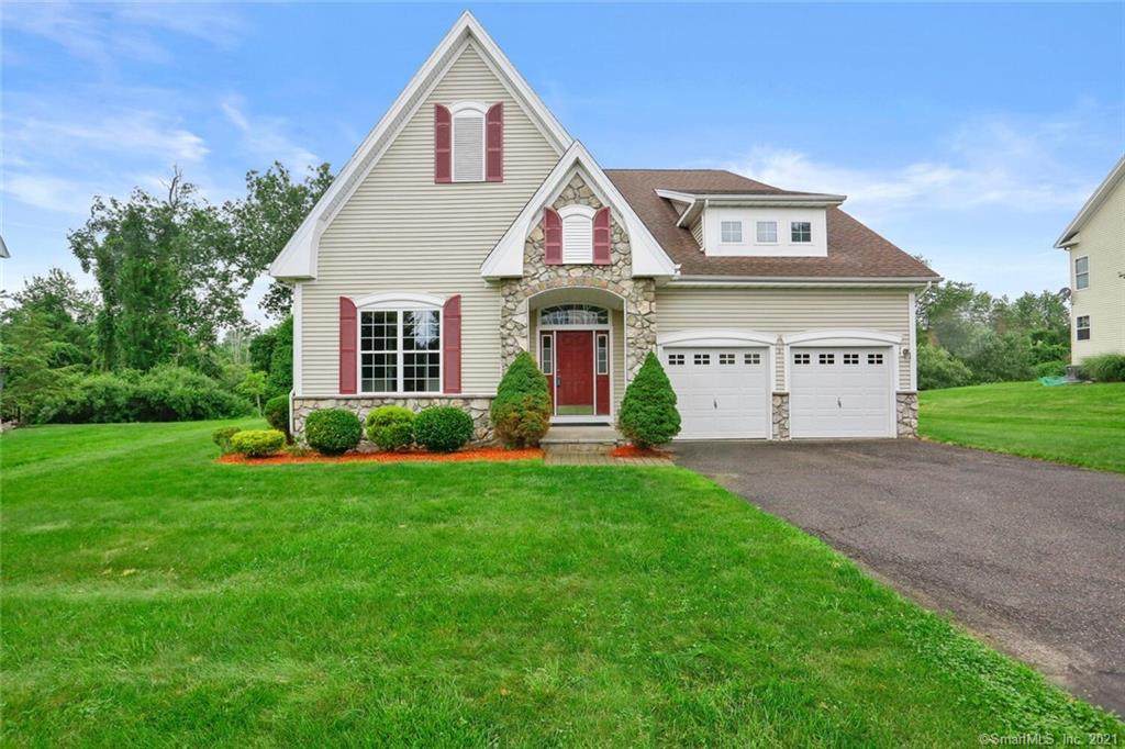3 Colonial Court - Photo 1