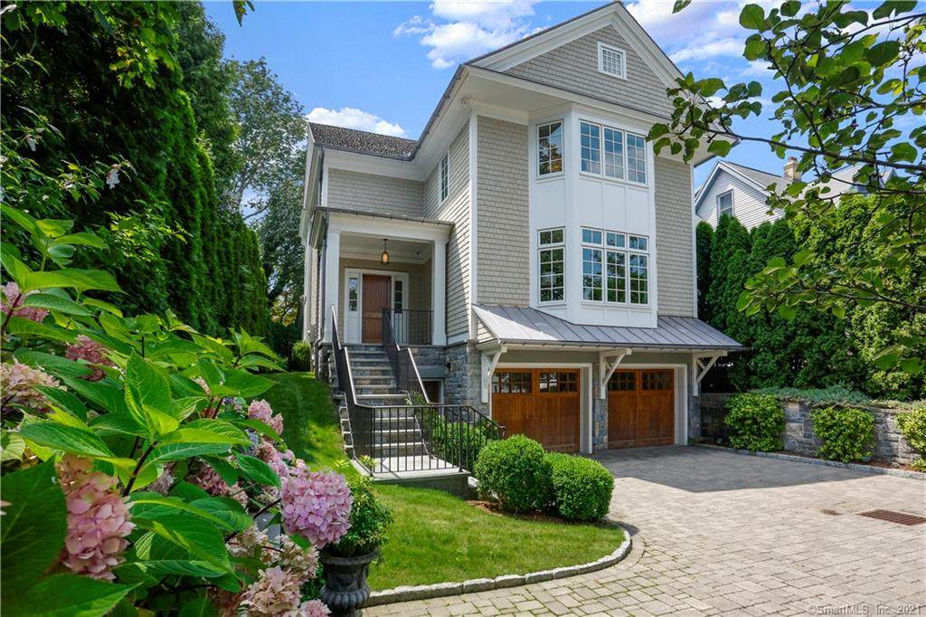 138 Havemeyer Place - Photo 1