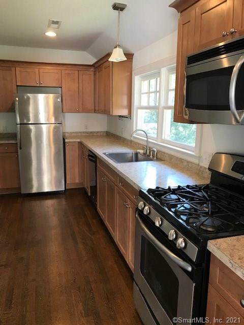 111 Kings Highway - Photo 1