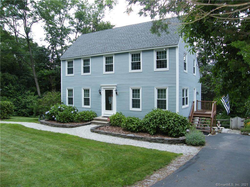 270 Middlesex Avenue - Photo 1