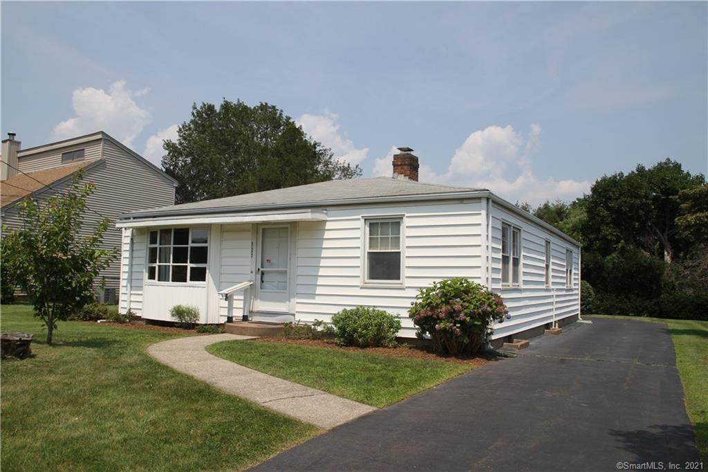 82 Indian Neck Avenue - Photo 1