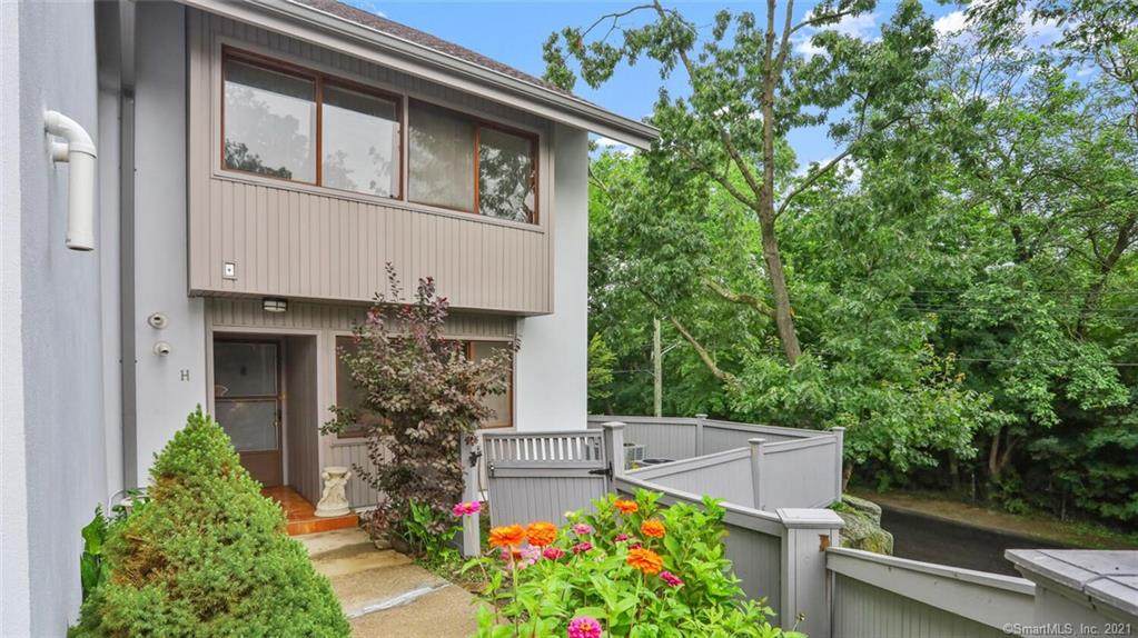 160 Mead Avenue - Photo 1