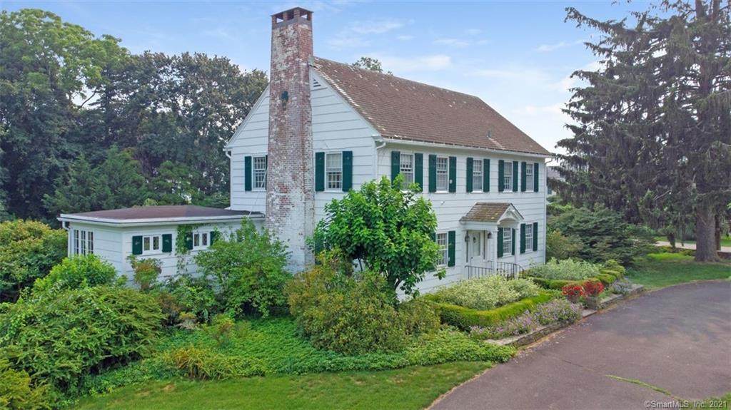 7 Waterbury Avenue - Photo 1