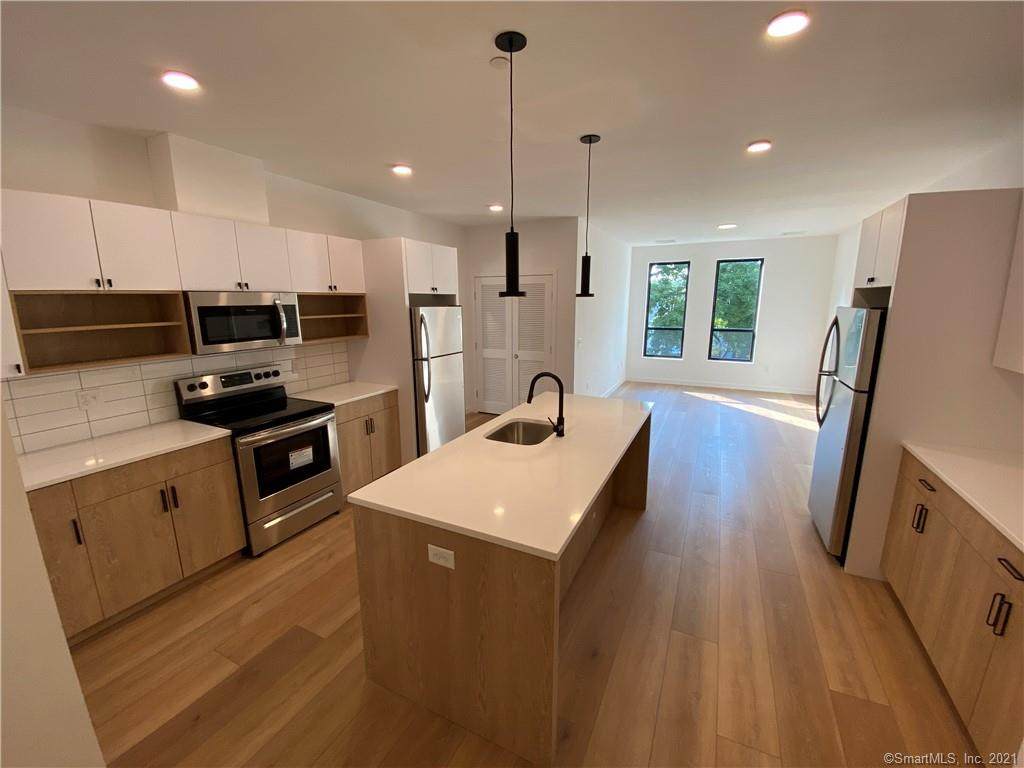 104 Howe Street - Photo 1
