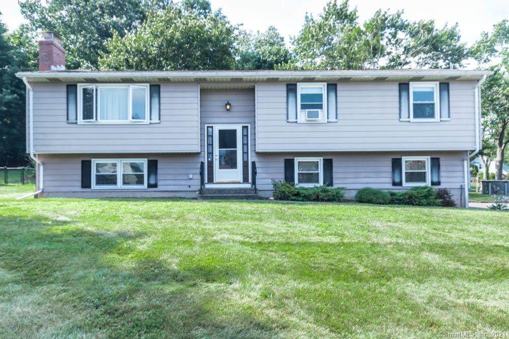 135 Hummingbird Drive - Photo 1