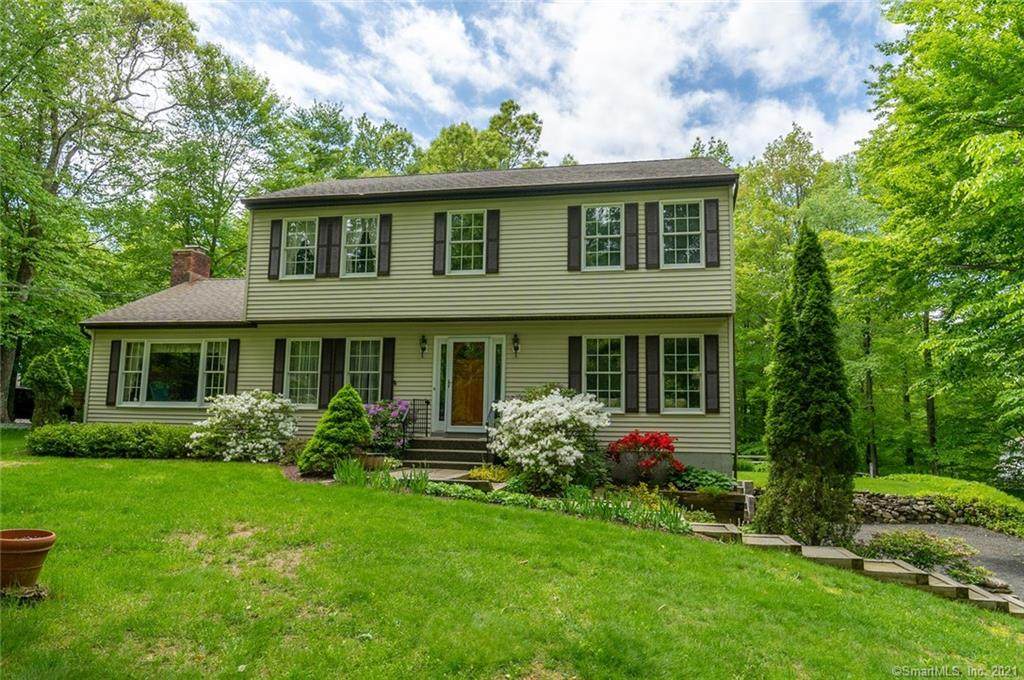19 Old Parkwood Road - Photo 1