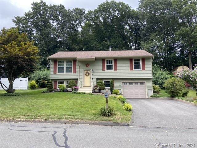 31 Tudor Lane - Photo 1