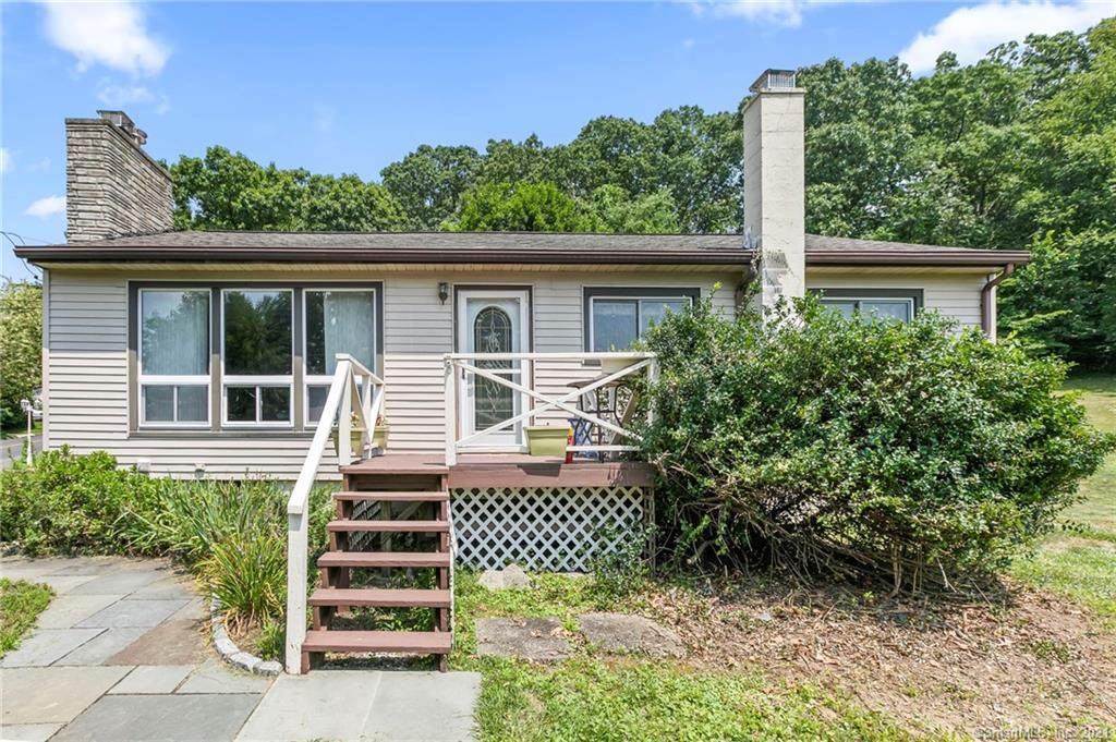 2 Horseshoe Drive - Photo 1