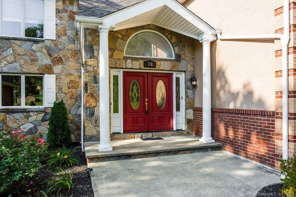 38 Laureate Drive - Photo 1