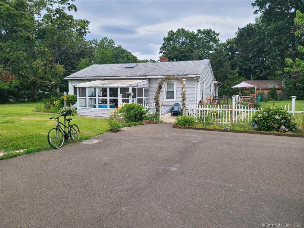 16 Blakeslee Avenue - Photo 1