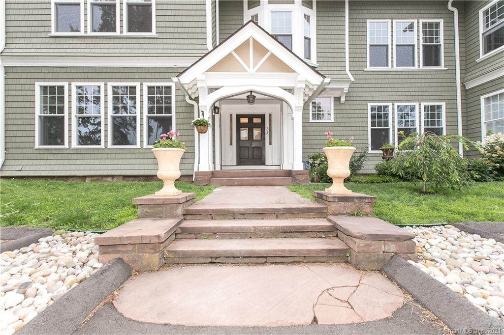 122 Newfield Street - Photo 1