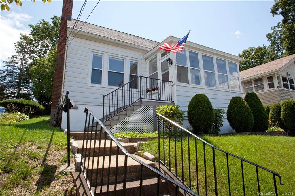 683 Broadview Terrace - Photo 1