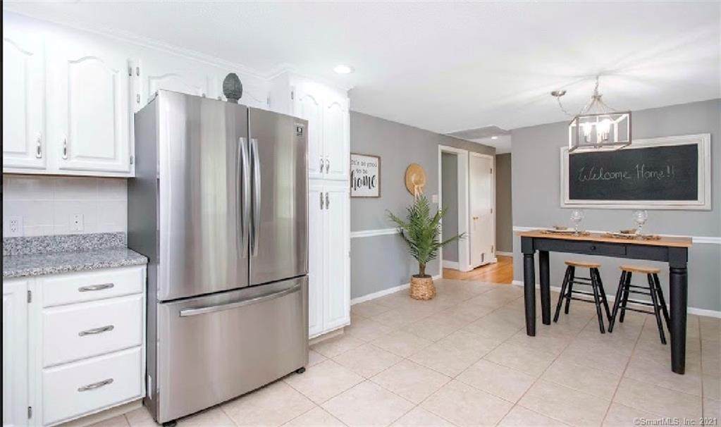 180 Robbins Avenue - Photo 1