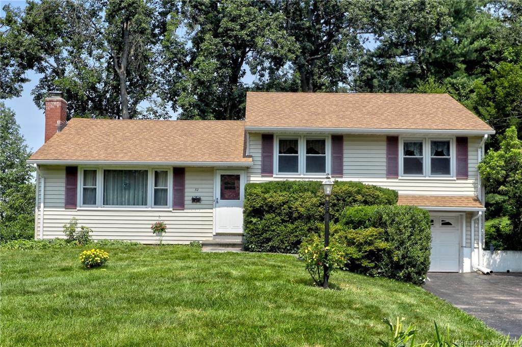 32 Reynolds Drive - Photo 1