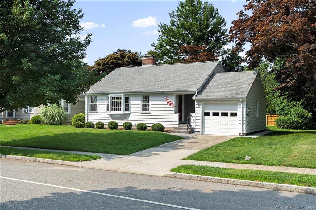 869 Montauk Avenue - Photo 1