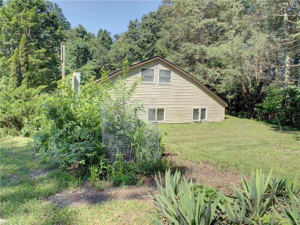 570 Center Road - Photo 1
