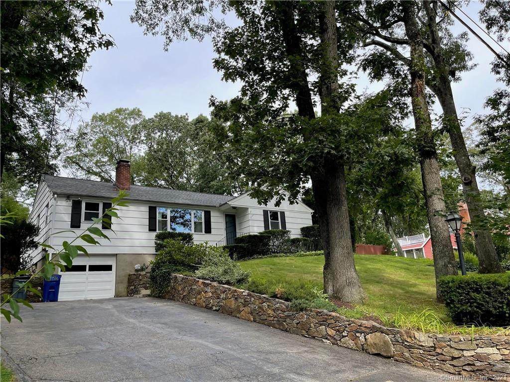 6 Jean Avenue - Photo 1