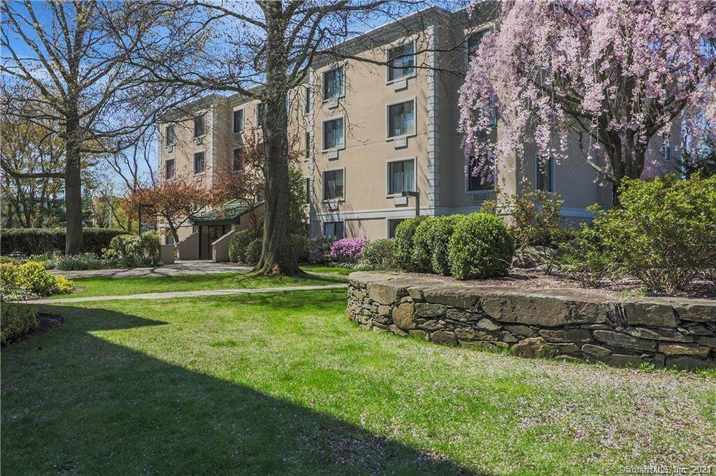 1525 Putnam Avenue - Photo 1