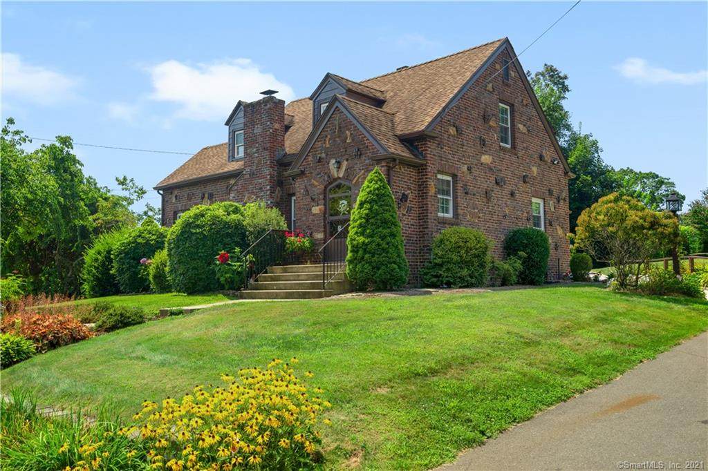 16 Breezy Lane - Photo 1