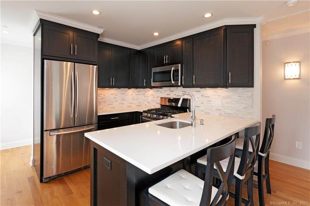 175 Montowese Street - Photo 1