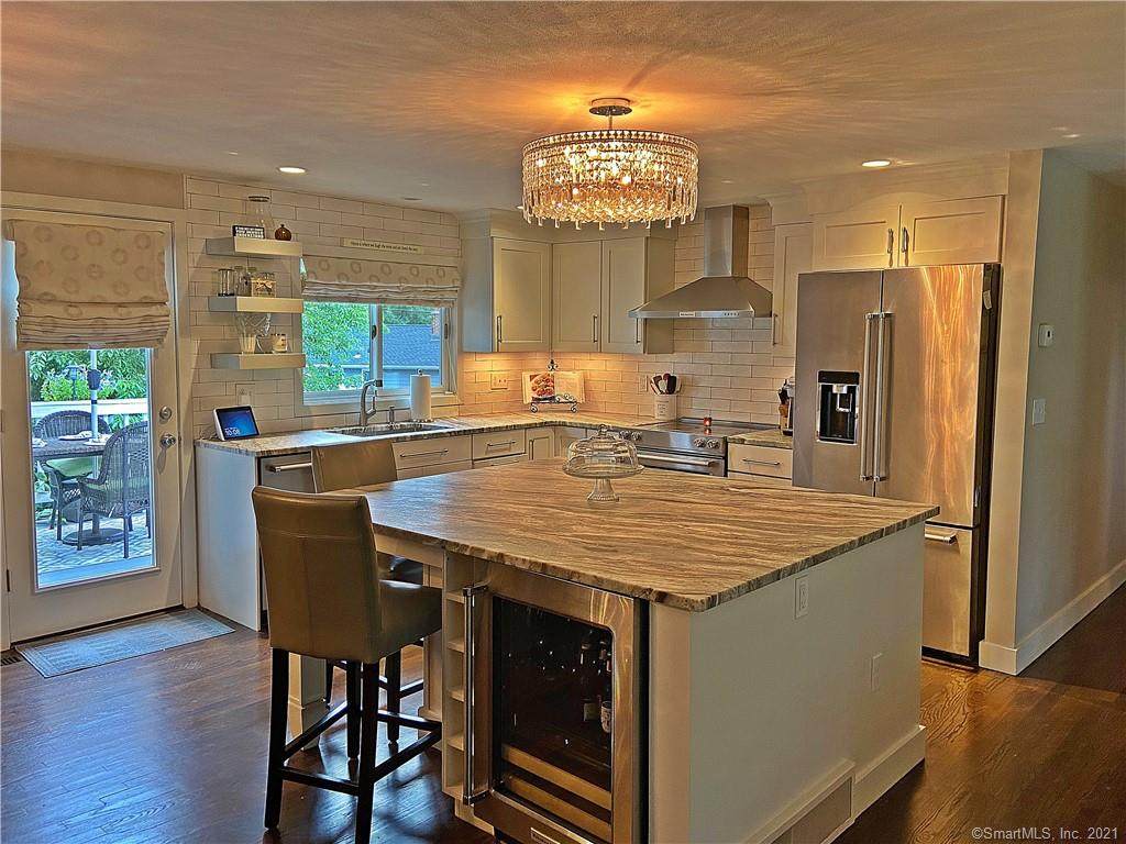155 Plainfield Drive - Photo 1