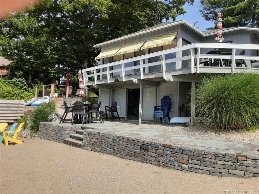 870 Wakefield Boulevard - Photo 1