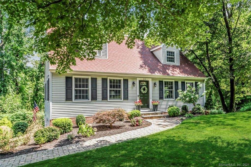 19 Evergreen Place - Photo 1